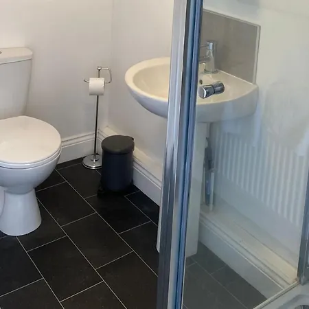 Apartman Perfect Pad For Two In Pretty Village Location Pass The Keys *
